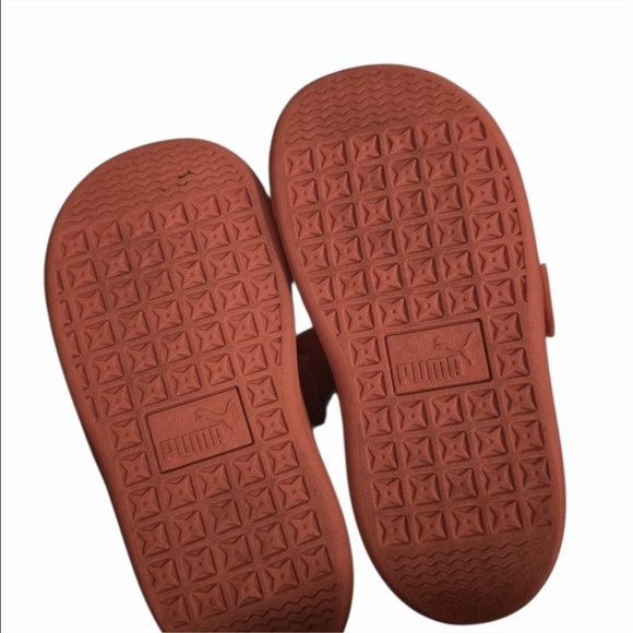 Puma Kids Sparkly Pink Sneakers-Size 6C EUC - Picture 4 of 6